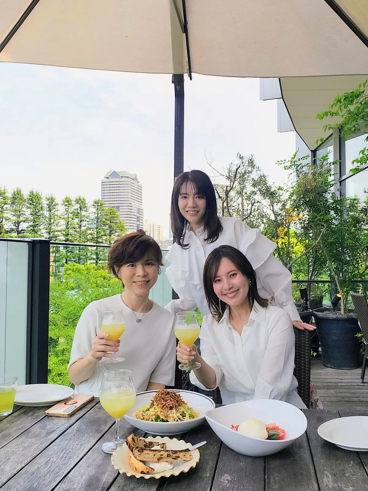 東京ミッドタウン、テラス席、テラスランチ、イタリアン、パスタ、40代ファッション、骨格ストレート、六本木