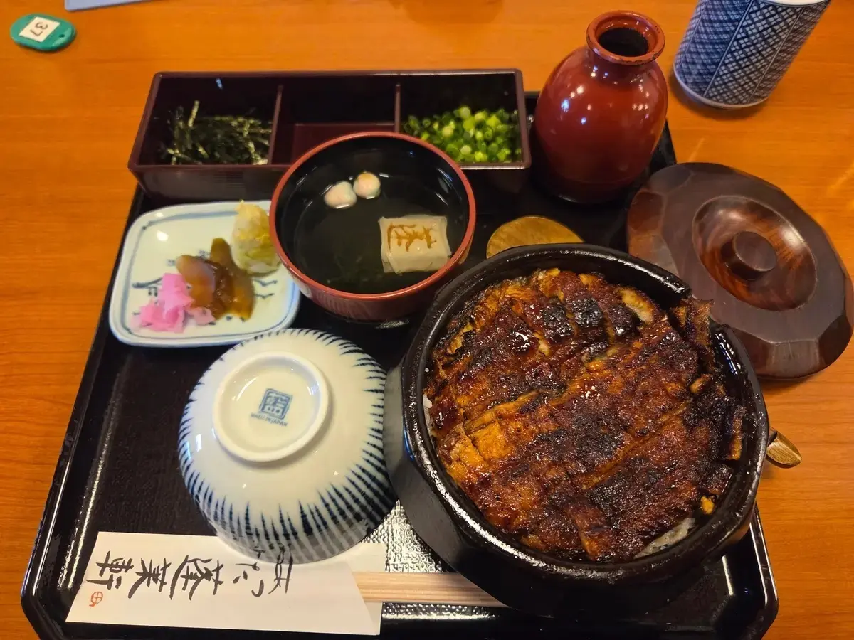 あつた蓬莱軒本店