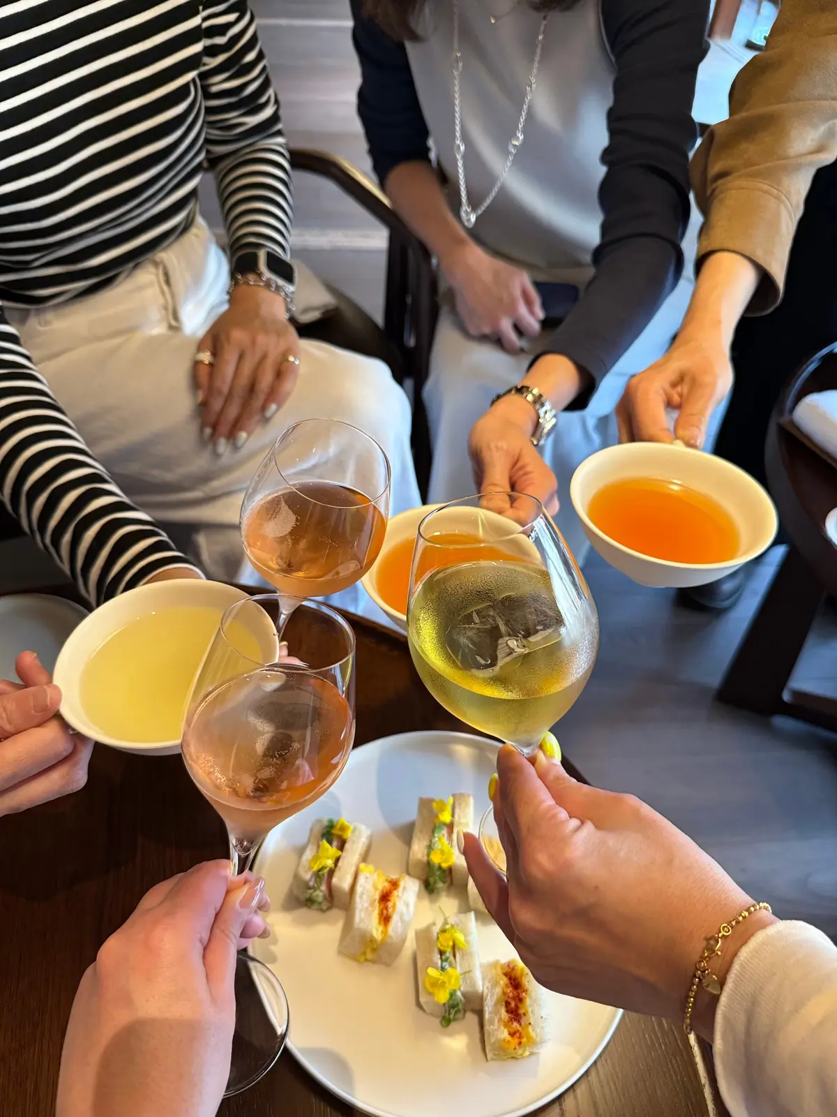 奈良　若草山　VILLA COMMUNICO　オーベルジュ　アフタヌーンティー　ラウンジ　奈良カフェ　奈良観光　奈良グルメ　観光スポット