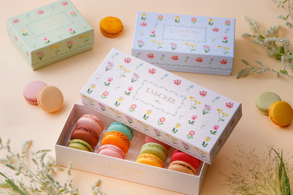 ホワイトデー限定マカロンボックス　ラデュレ　ドゥース・フルール