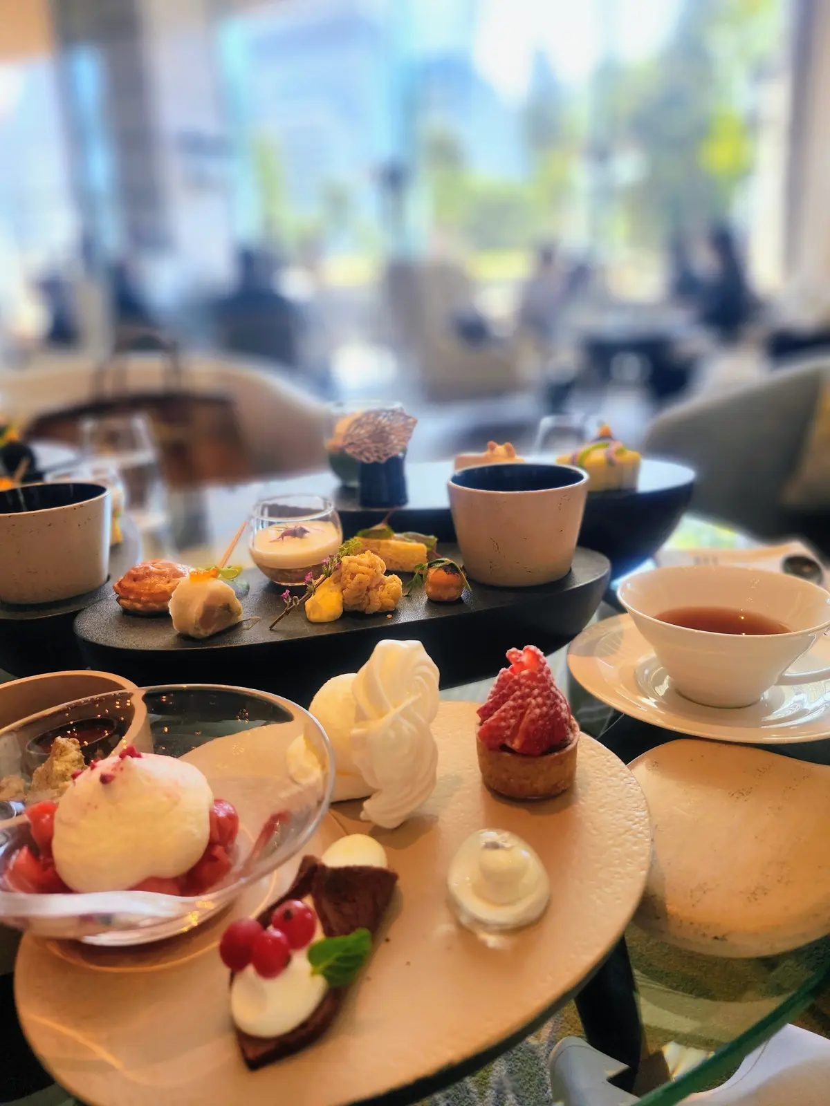 パレスホテル、アフタヌーンティー、和のアフタヌーンティー、40代ファッション、ママ友ランチ、ホテルラウンジ、セイボリー、ヴァンクリ、アルハンブラ、ザパレスラウンジ