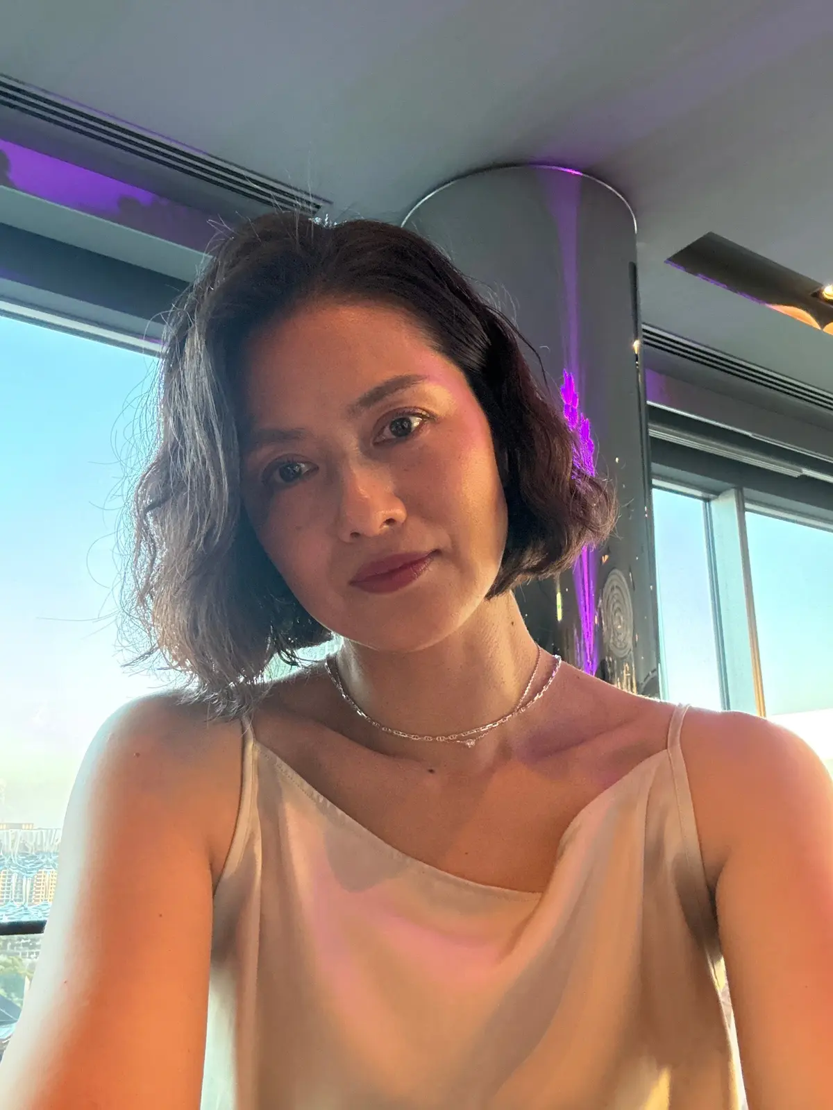 ショートボブ　ヘアスタイル　パーマ