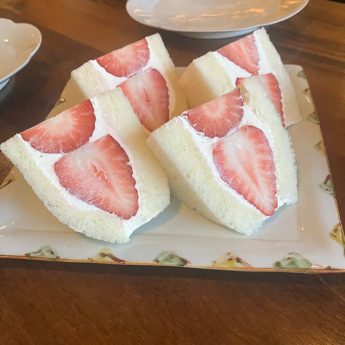 サロンドデラヴォンドで優雅なティータイムの画像_6