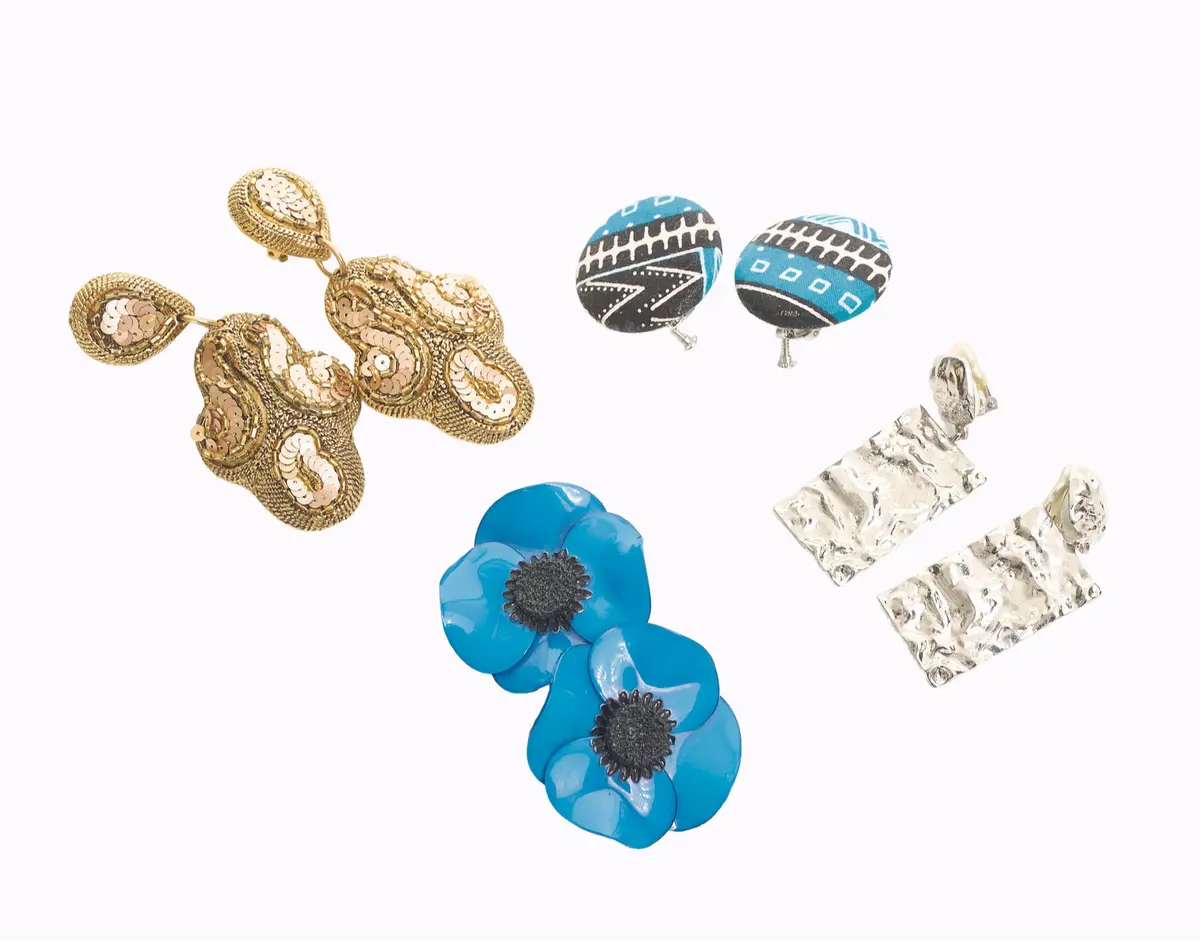 齋藤薫　おすすめ　50代　アクセサリー　目立ってこそ 意味がある