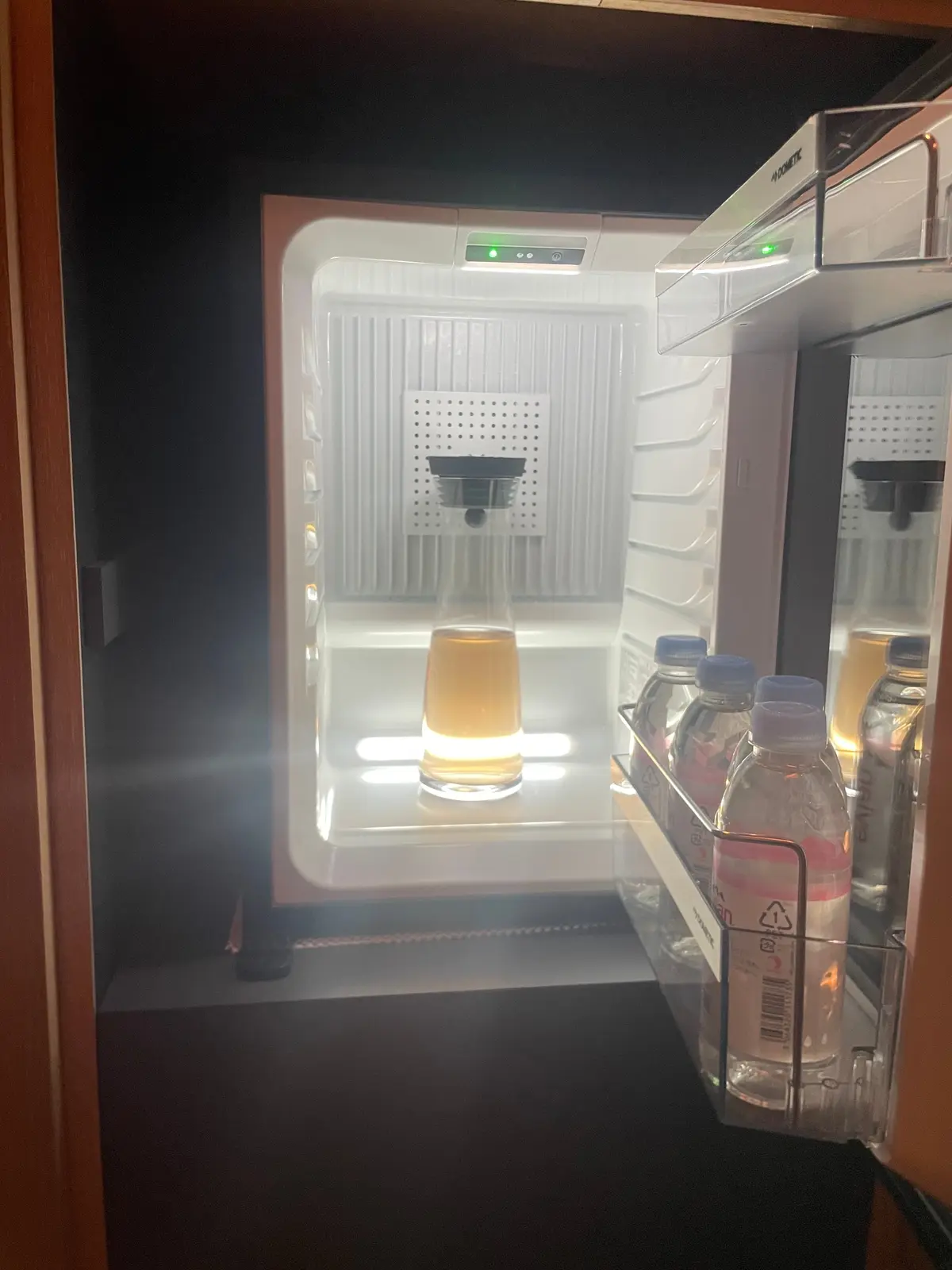 パレスホテル　温浴施設　ドリンク