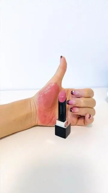 ピンク色のリップで始まる「大人の春」の画像_2