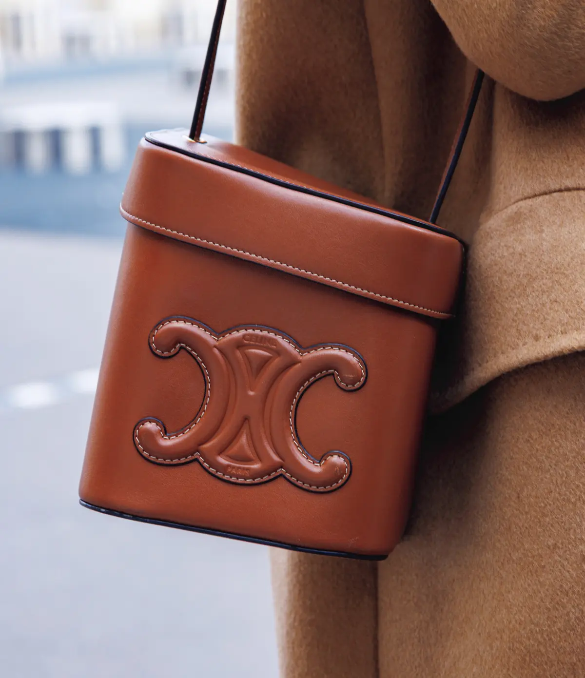 斜めがけバッグコーデ【海外ファッションSNAP】パオ ラ（ジャーナリスト／パリ