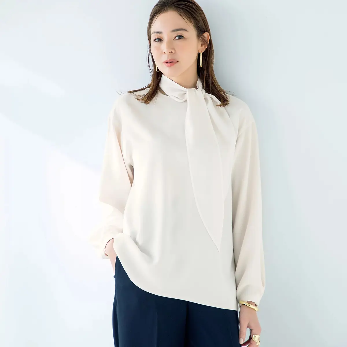 ブラウス　ライトベージュ