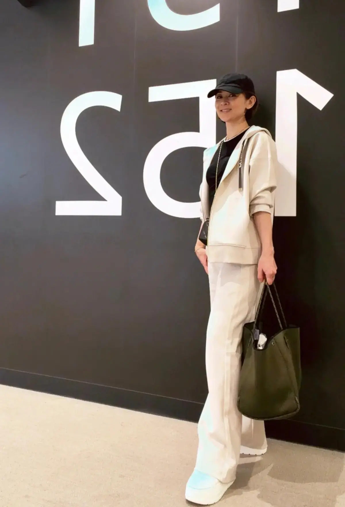 ZARA 厚底スニーカー　春夏コーデ