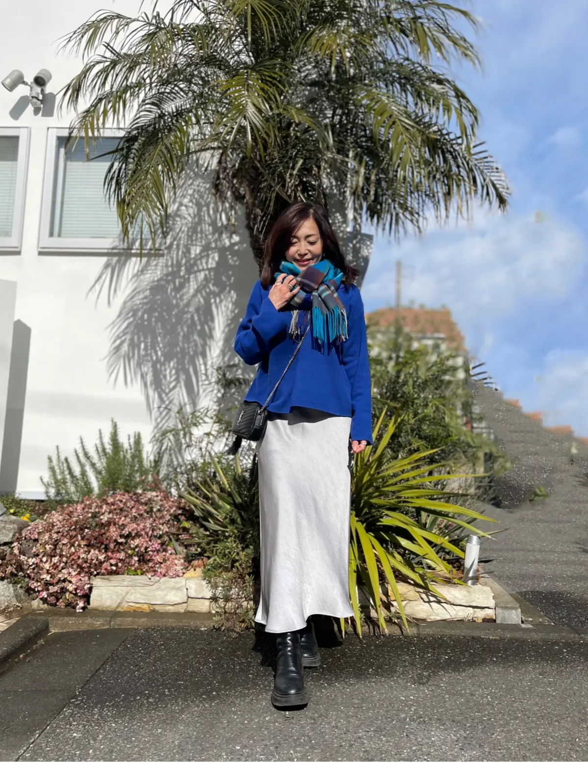 週末夫婦デートはロイヤルブルーのニットとの画像_15