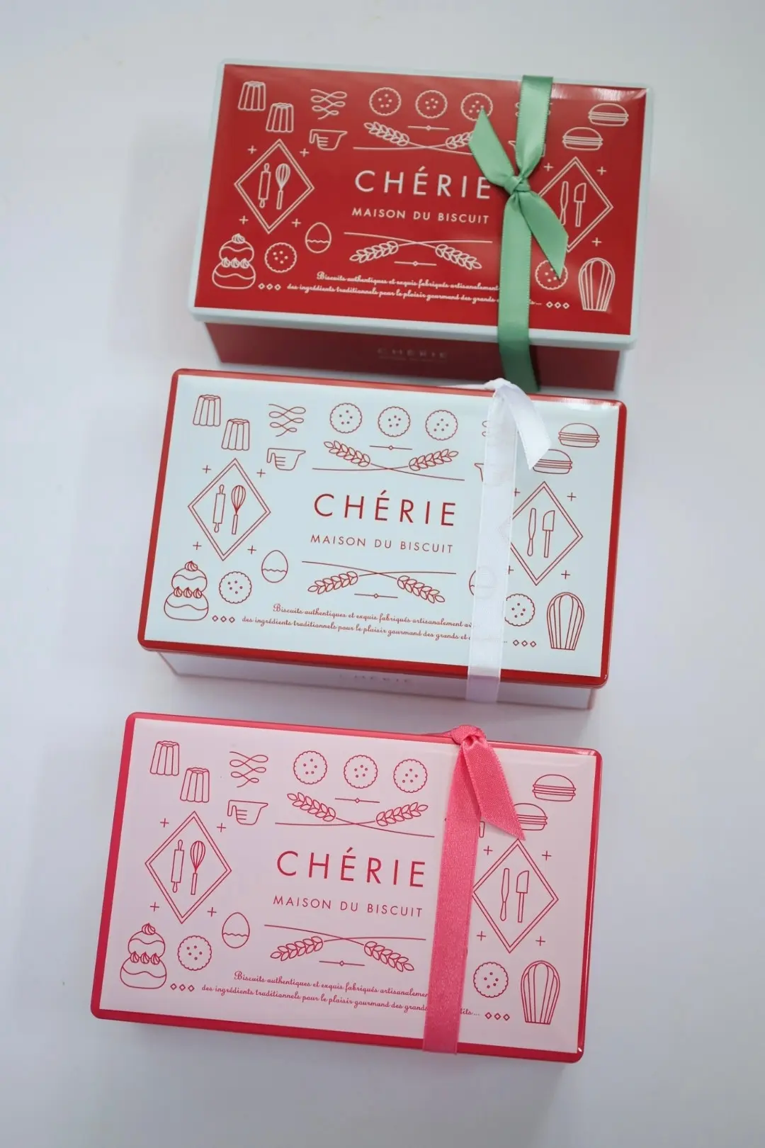京都　メゾンドビスキュィ　「CHÉRIE MAISON DU BISCUIT」　お土産　ビスキュィ缶　フランス菓子