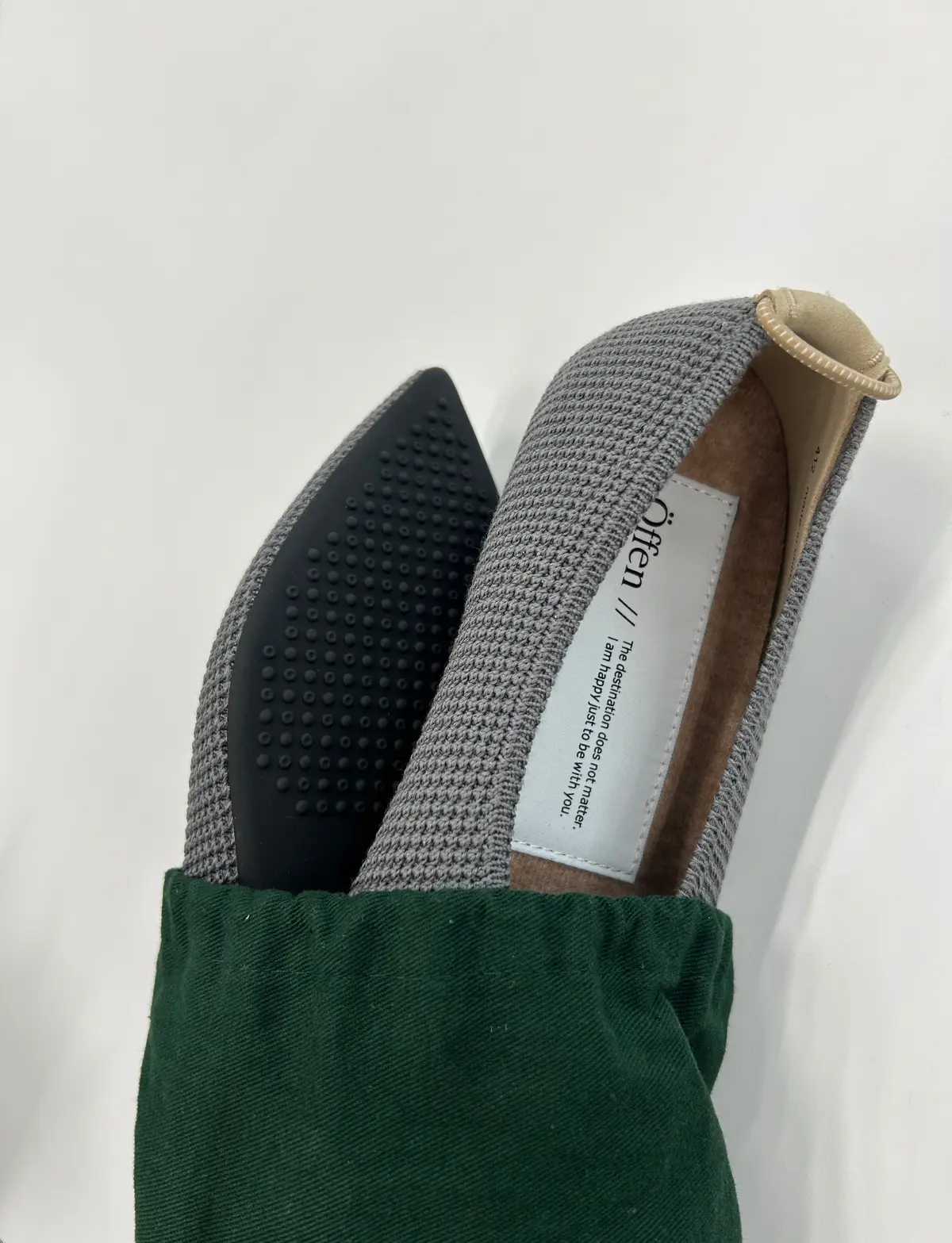 オッフェンの靴、袋に収納したところ