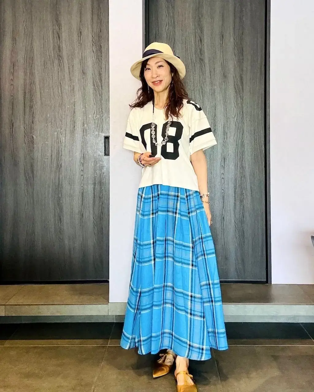 ブルーリネンスカート　夏コーデ
