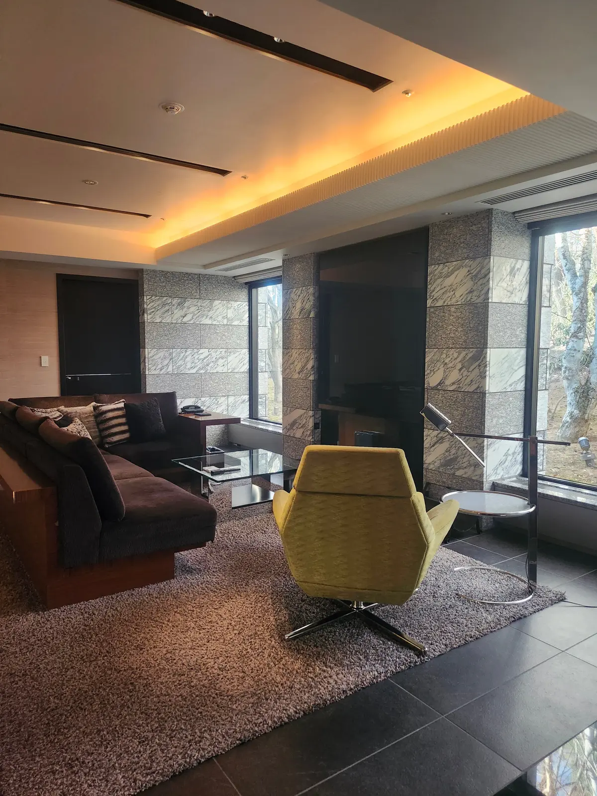 軽井沢、冬の軽井沢、プリンスアウトレット、沢村、旧軽井沢銀座、沢村モーニング、軽井沢モーニング、中山のジャム、ハルニレテラス、軽井沢お土産、グランドエクシブ軽井沢、和泉屋傳兵衛、サンクチュアリ・ヴィラ ムセオスーパースイートグレード、ホテルラウンジ