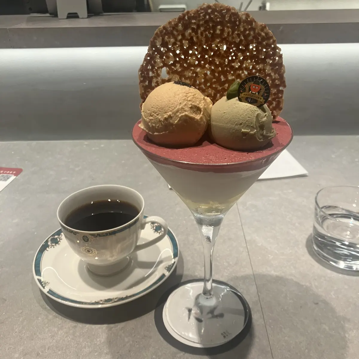 北海道の名物夜パフェと名店のコーヒーの画像_3