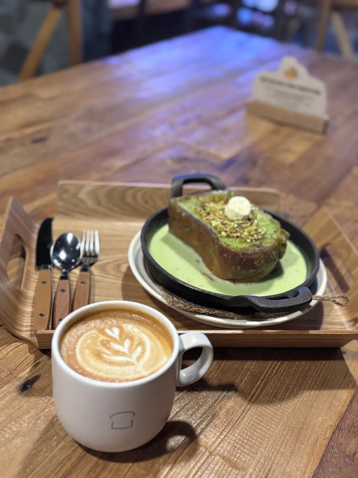 StandardBread スタンダードブレッド 狎鴎亭 テテ ピスタチオフレンチトースト 朝活 韓国 カフェ ベーカリー