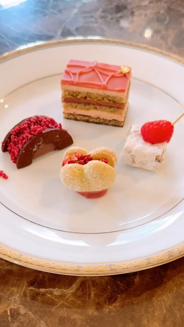 横浜の名門ホテルで苺のアフタヌーンティーの画像_4