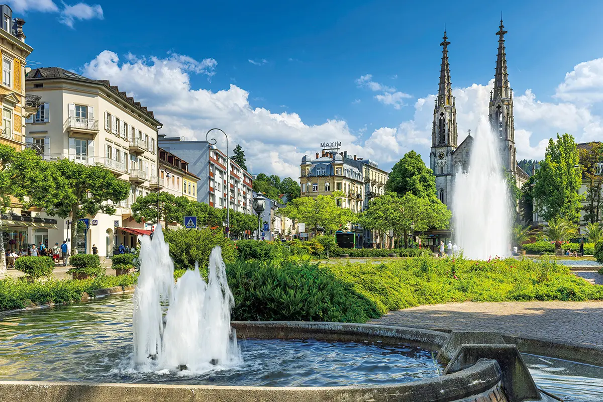 バーデン バーデンはドイツ南西部、フランスのアルザス地方にほど近くファンタスティック街道沿い。