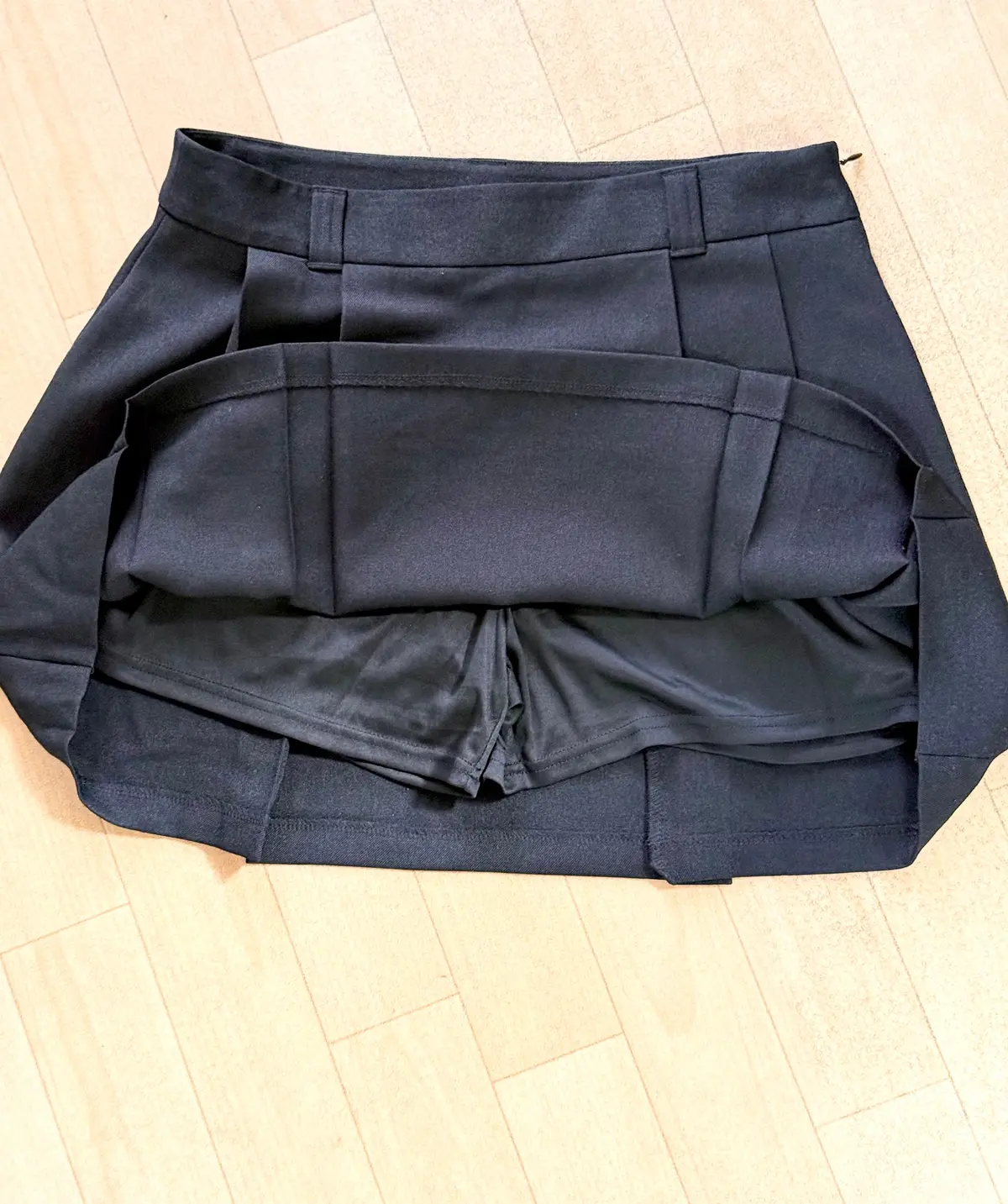 ZARA GU ジャケット　ミニスカート　スコート　サイドプリーツスコート　大人コーデ　GUコーデ　ミニ丈コーデ　きれいめカジュアル　ブラックコーデ　ジャケットコーデ　50代コーデ　40代コーデ　スコートコーデ