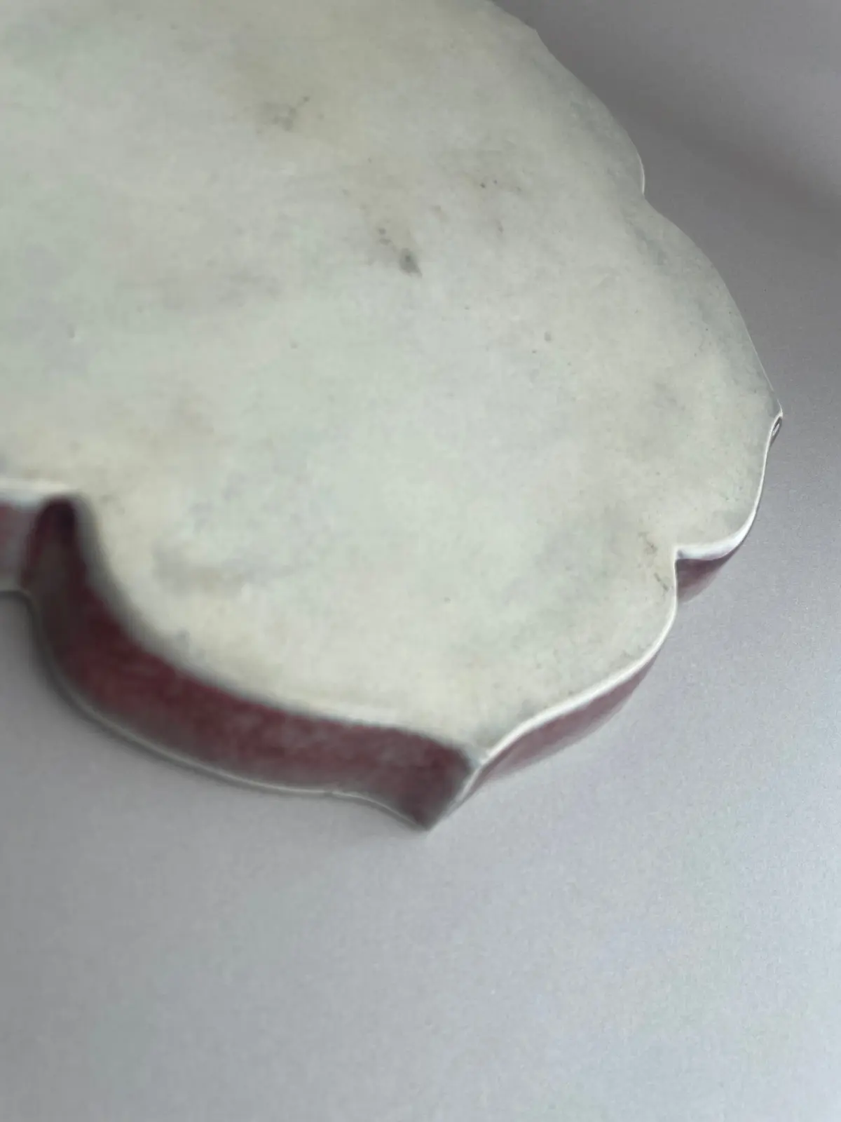 陶芸家・河井一喜さんの用の美の器 器の裏側 エクラ編集部員の偏愛名品図鑑