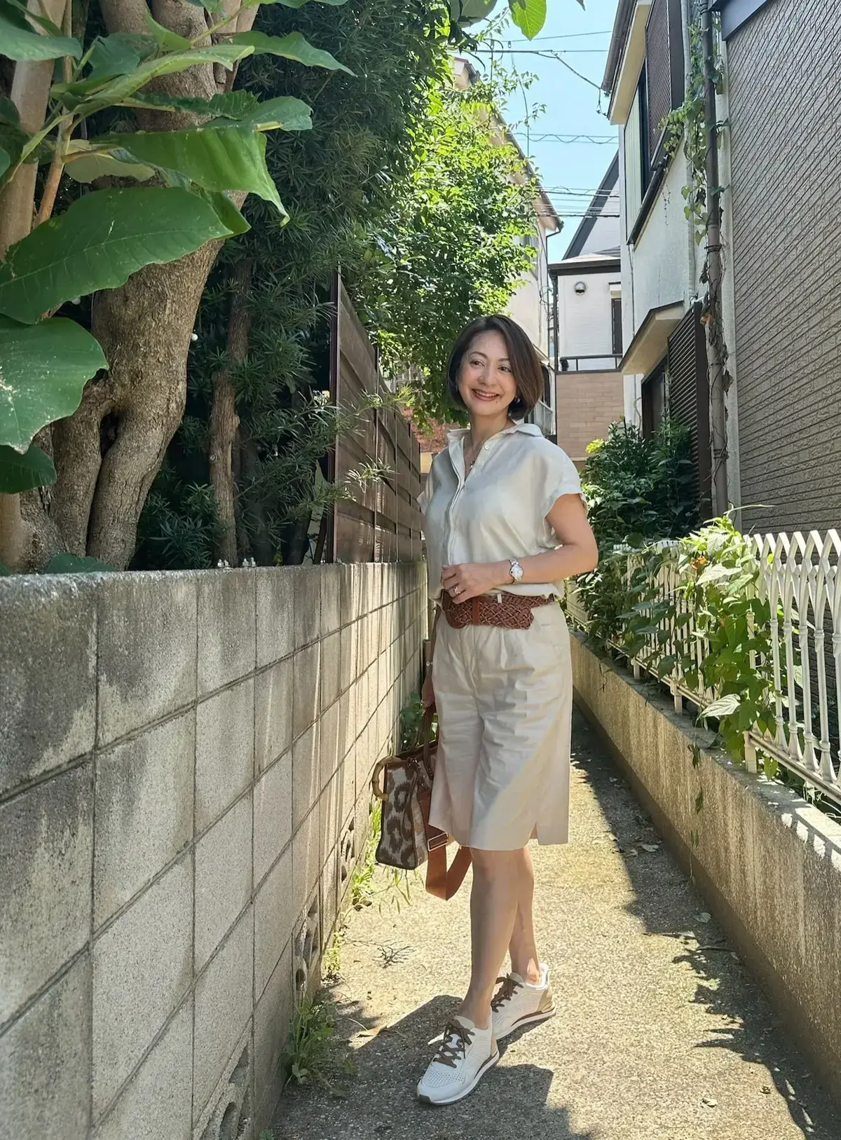 【40代・50代 夏のZARAコーデ】サンダルやハーフパンツなど夏らしいアイテムも！季節感のある涼やかな装い