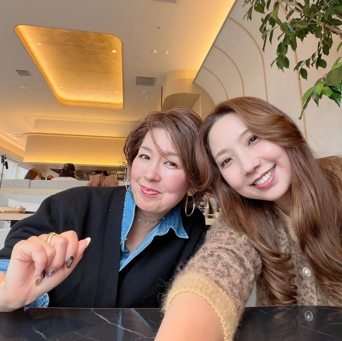 黒をメインにした帰省中の2コーデ｜梅田ラの画像_2