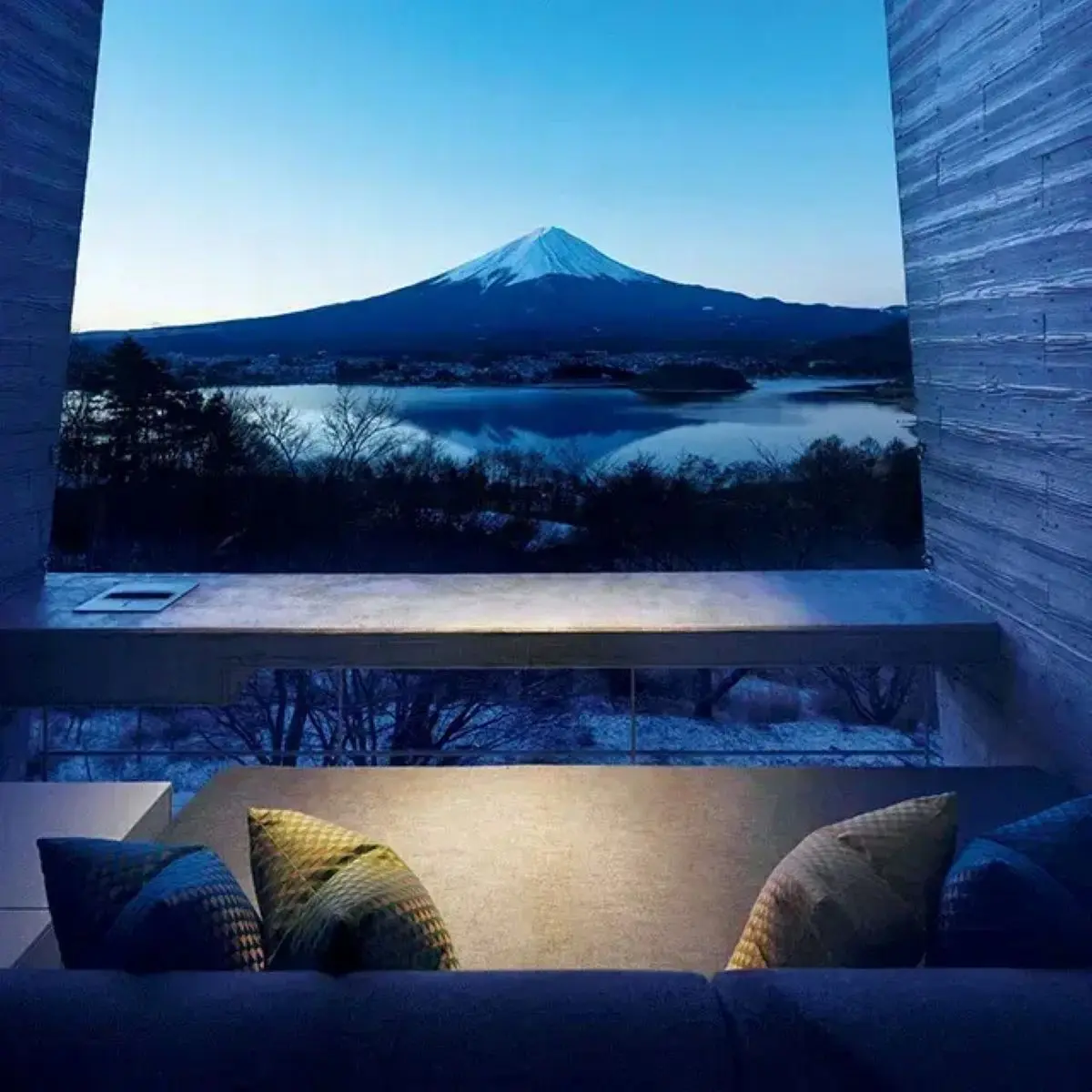 富士山が見える宿 星のや富士 浴室からの眺望