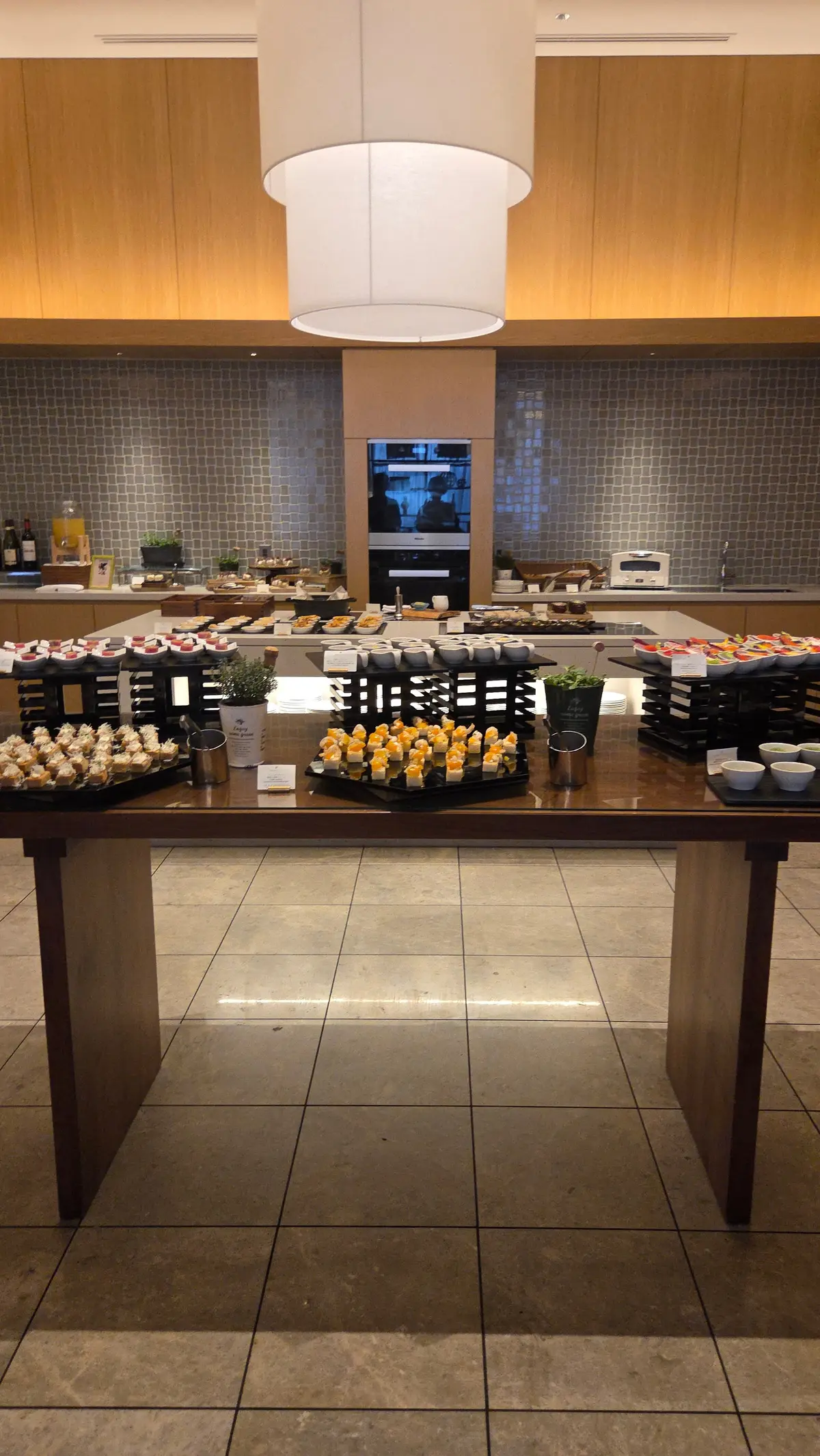 日韓首脳会談が行われたホテルにてホカンスの画像_7