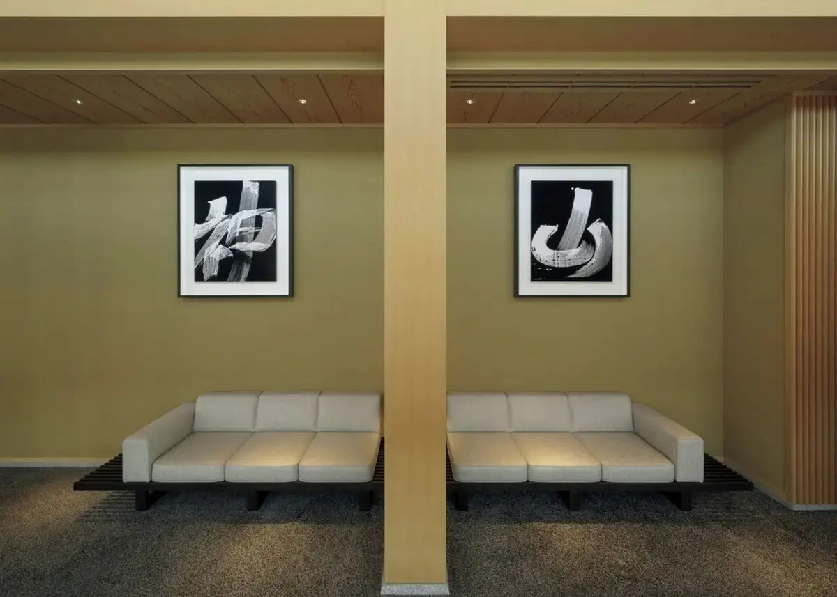  富士山が見える宿 GORA KADAN FUJI（強羅花壇 富士） 廊下 芸術家・杉本博司氏が手がけたアート