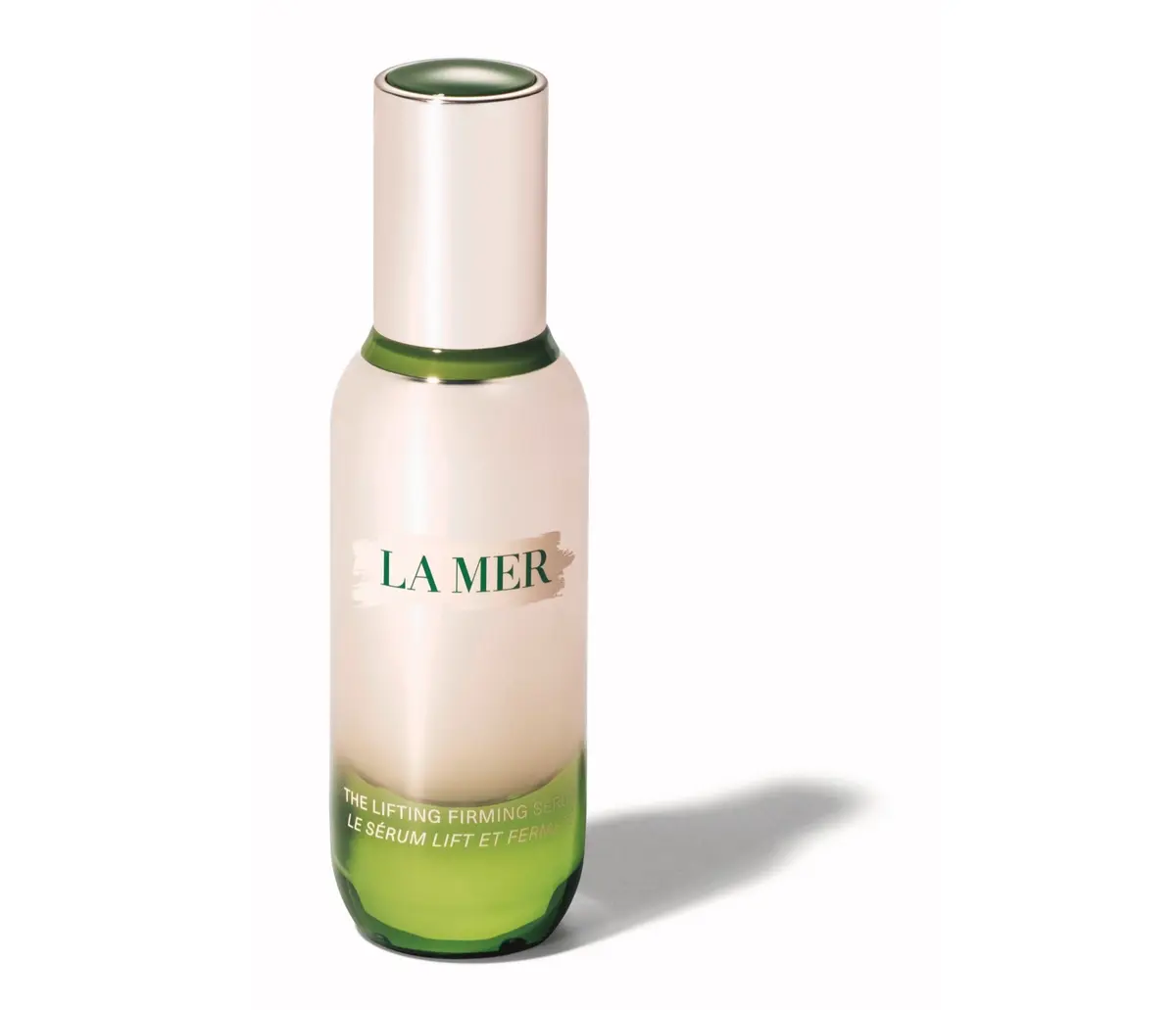 輪郭のみならず、額やこめかみ、頰、口もと、首もとに的確に働 きかけて、速攻、パワフルな効果をもたらす美容液。シャープで美 しいシルエットの顔だちに。ザ・ファーミング セラム 30㎖ ￥60, 500／ラ・メール