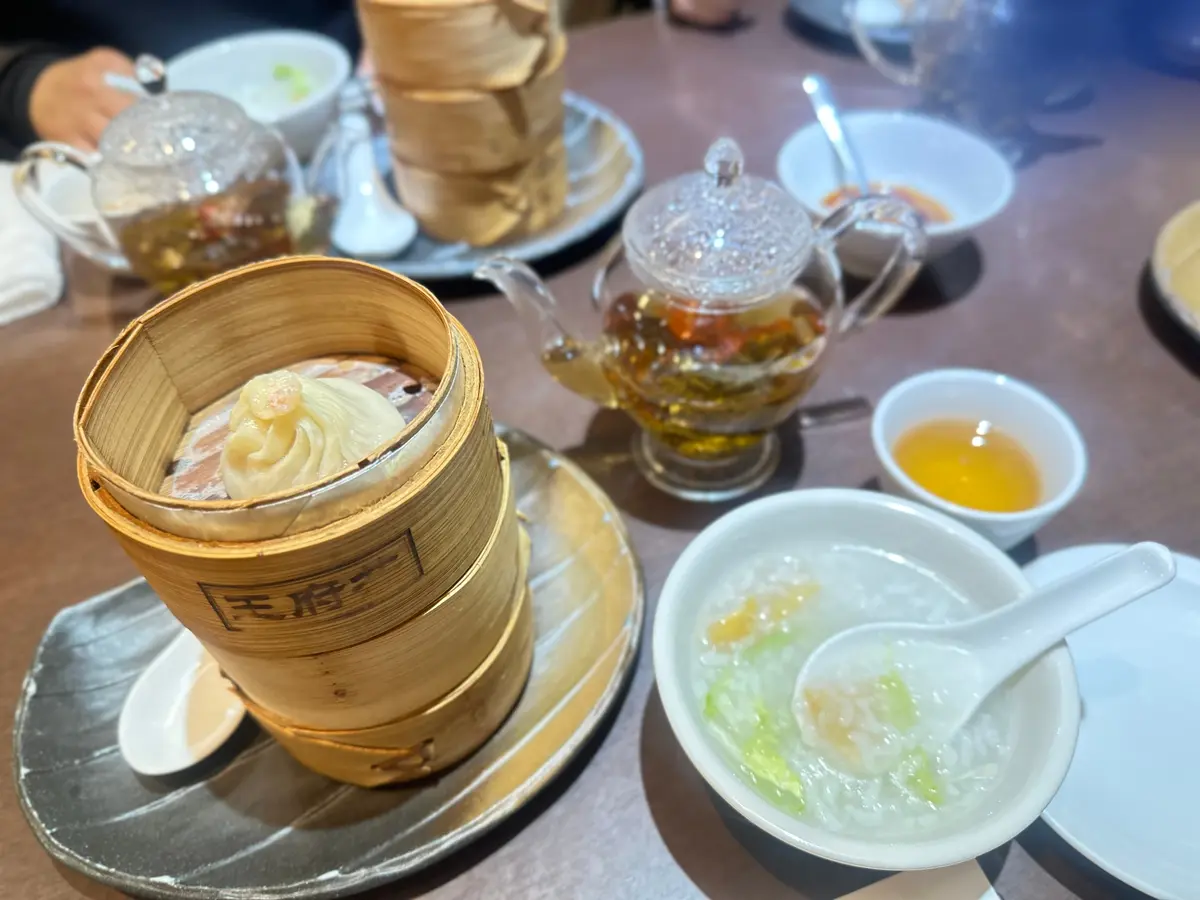 プチプラ赤いパンツで、ちょっと縁起を担いの画像_6