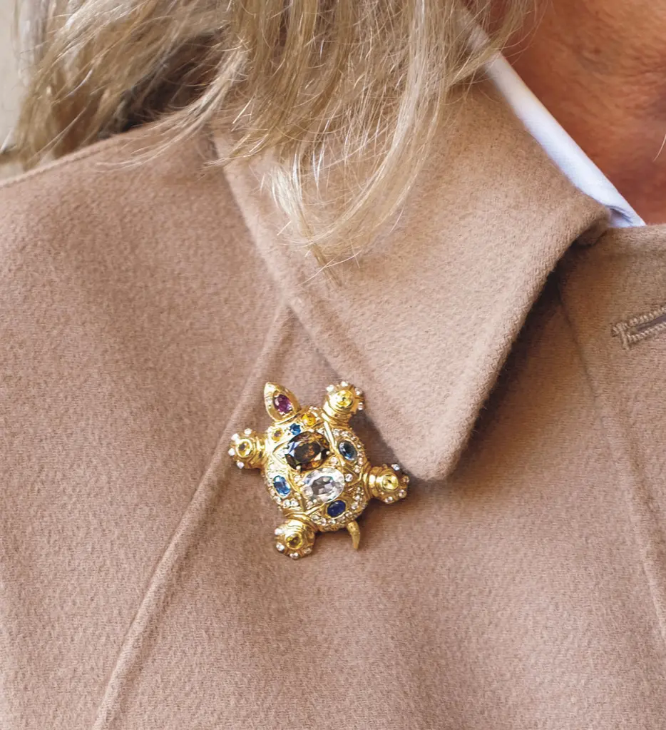 ミラノマダムの「モチーフコーデ」【海外ファッションSNAP】ブリジット（インテリアデザイナー／ミラノ