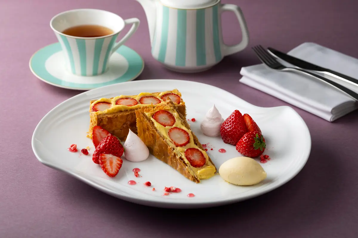 東京ステーションホテル ロビーラウンジ　スイーツ　名建築カフェ