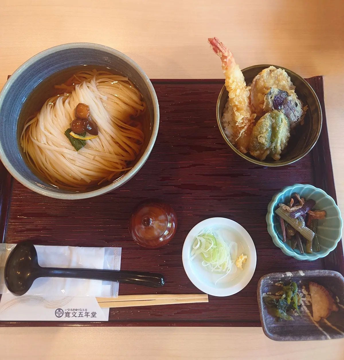 乾麺冷がけ天丼セットのランチ
