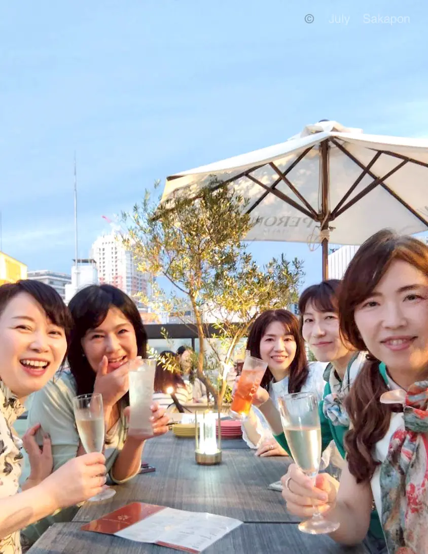 【渋谷テラスBBQ】ドレスコードは「フラの画像_2