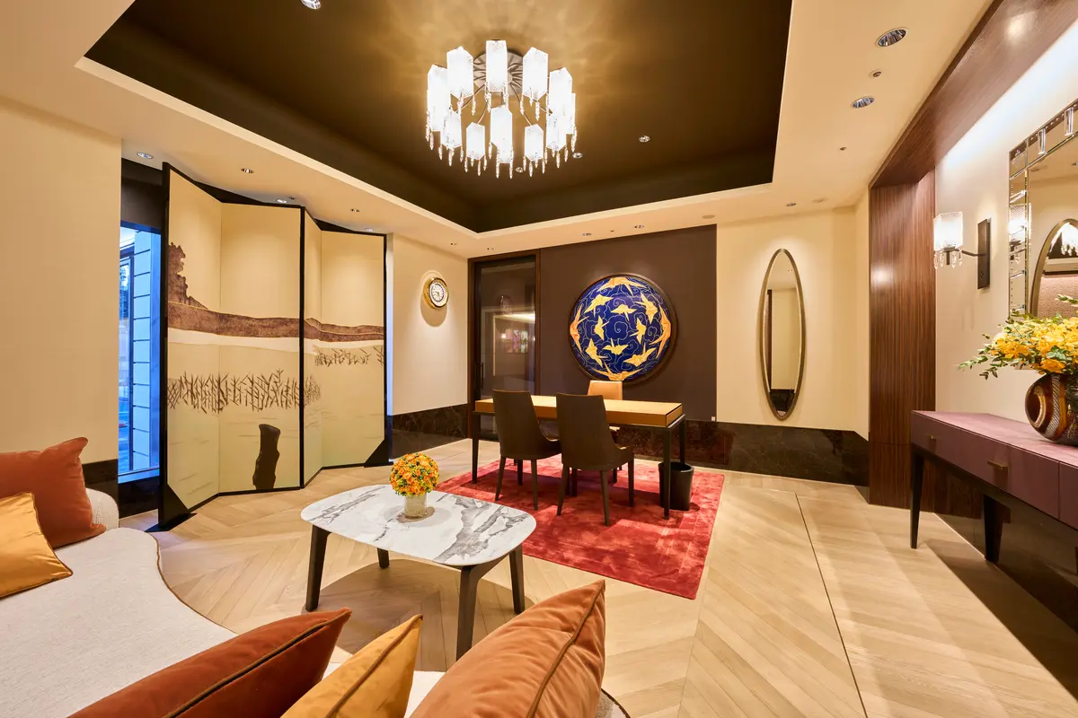 パテック フィリップ ブティック 東京・表参道　２階