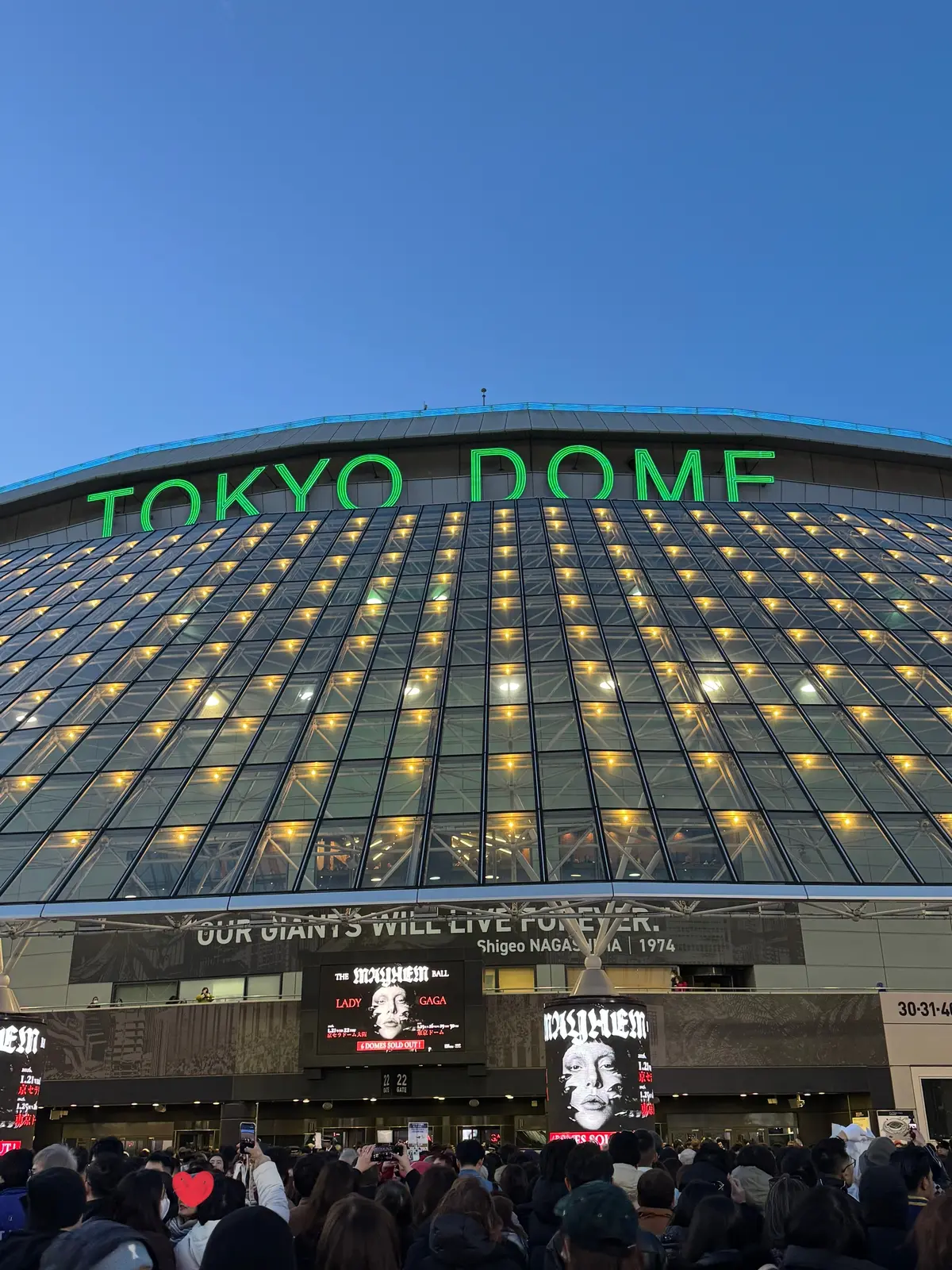 感動で涙が溢れてくる声量！LadyGagの画像_1