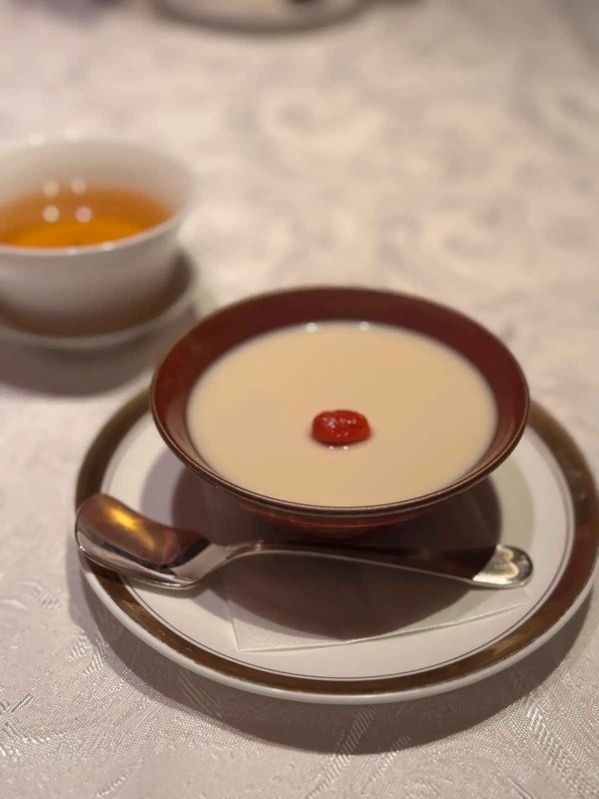 筑紫楼銀座店・アンニン豆腐