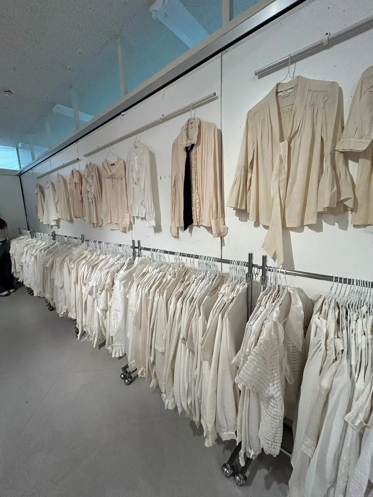 文化服装学院　着て見て触れてブラウス展　レトロブラウス