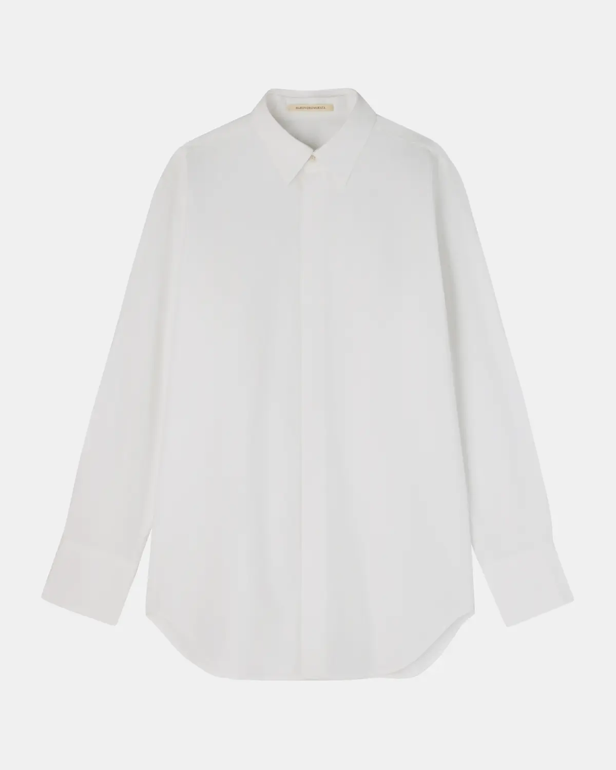 ハルノブムラタ　白シャツ　春コーデ