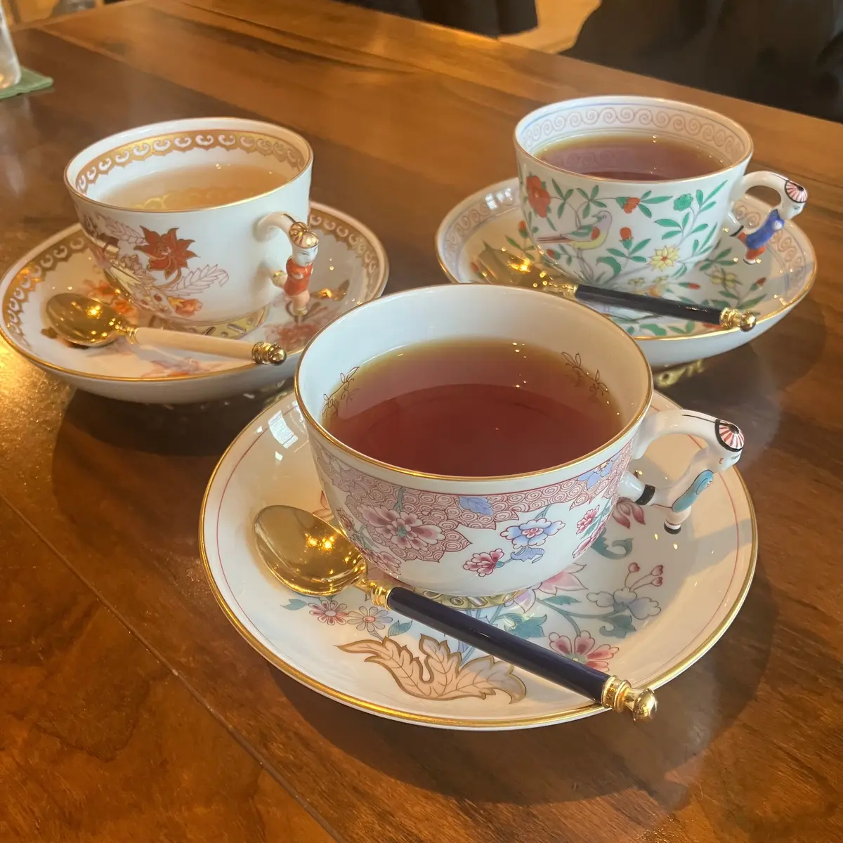 サロンドデラヴォンドで優雅なティータイムの画像_4