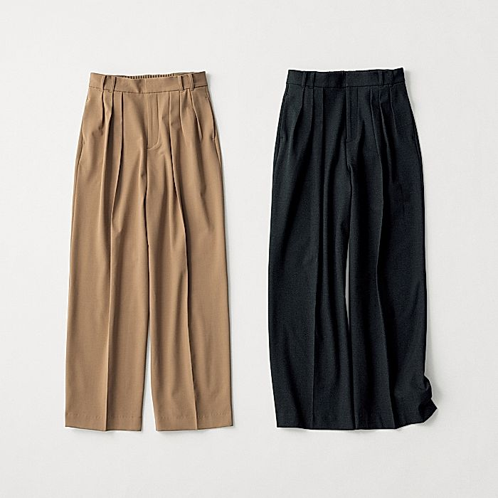 E by eclat
【斉藤くみさんコラボ】スリータックセミワイドパンツ　￥20,900（左から）キャメル、ダークグレー