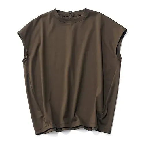 E by eclat 接触冷感フレンチスリーブTシャツ ￥9,900