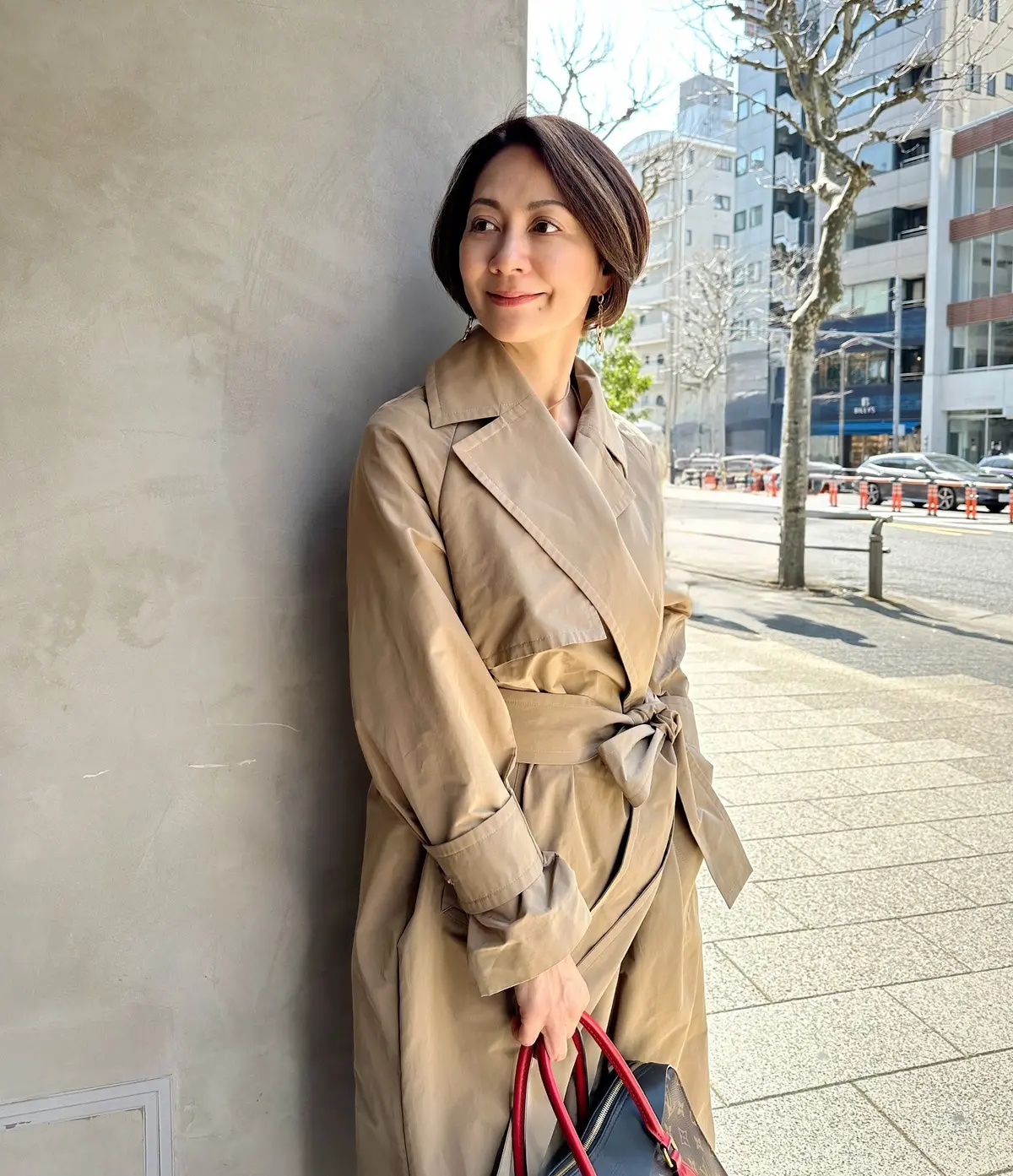 エクラ 華組　岡部みわこさん　トレンチコーデ　