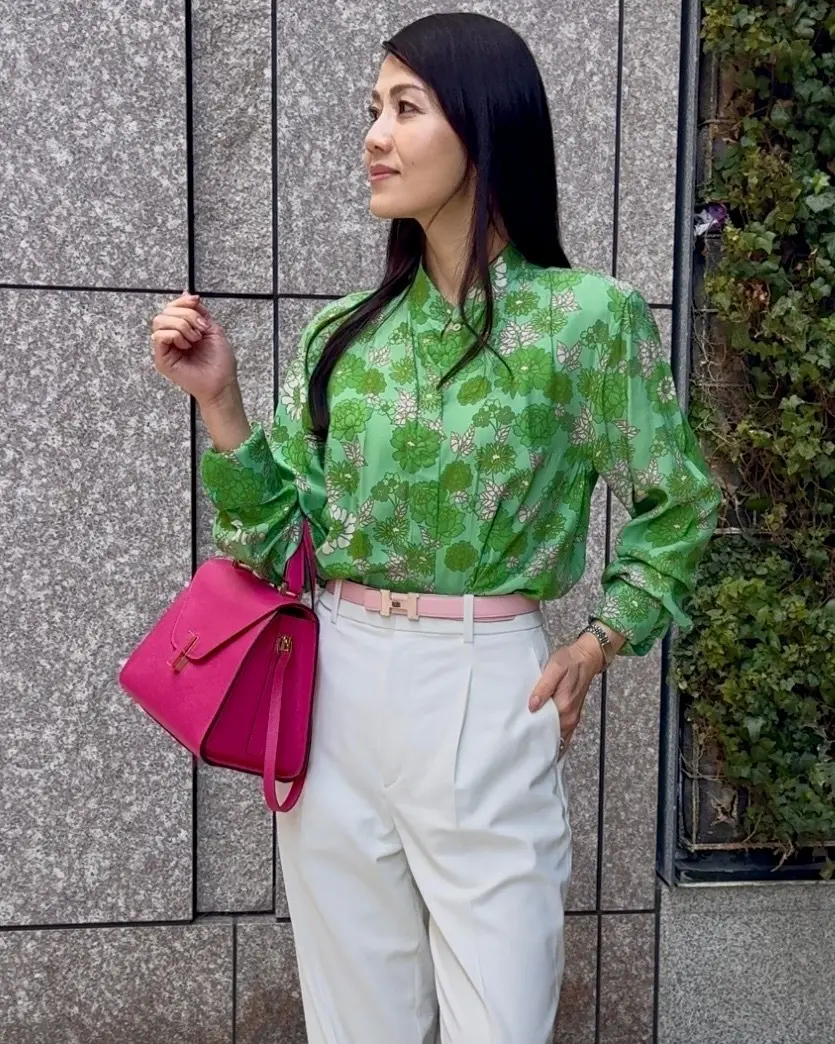 40代【春コーデ】春は色で遊ぶ、ピンク×の画像_2