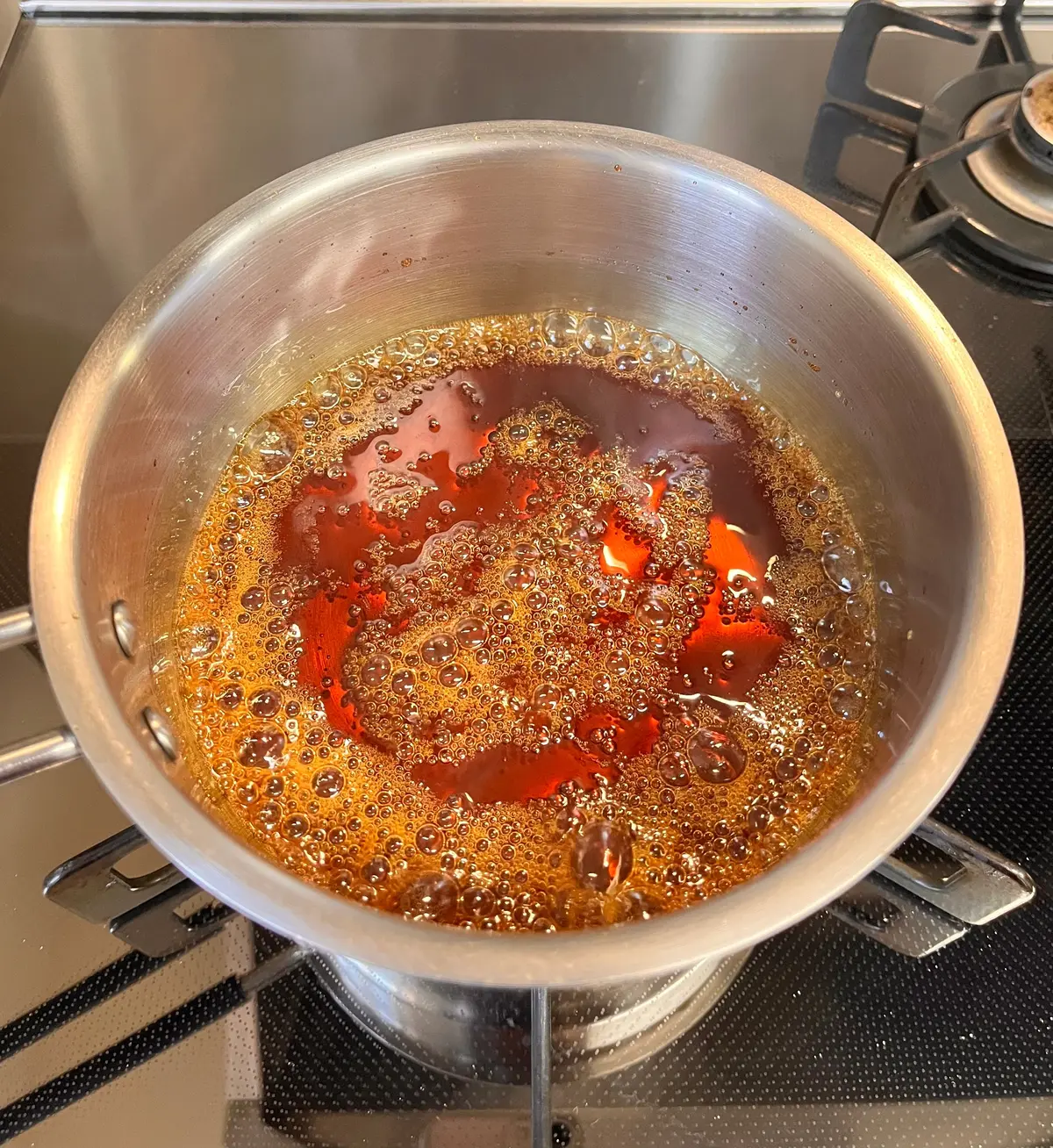 褐色のキャラメル