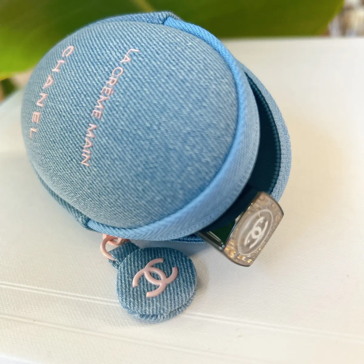 CHANEL ラクレームマン