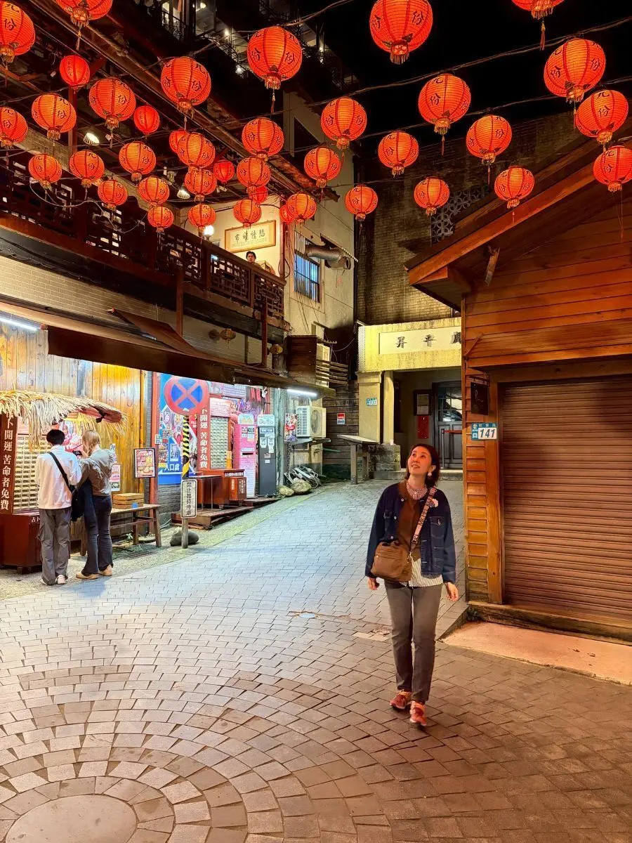 九分の赤い提灯