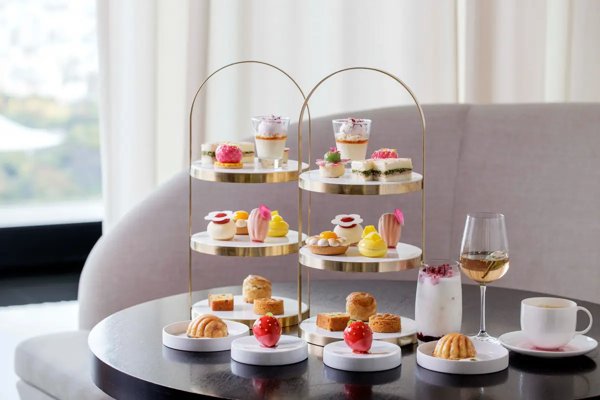 アフタヌーンティー フォーシーズンズ東京大手町 ウィンターストロベリーアフタヌーンティー