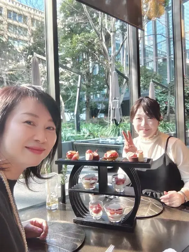 アマン東京 ザ・カフェbyアマン ストロベリー フォレ デセール